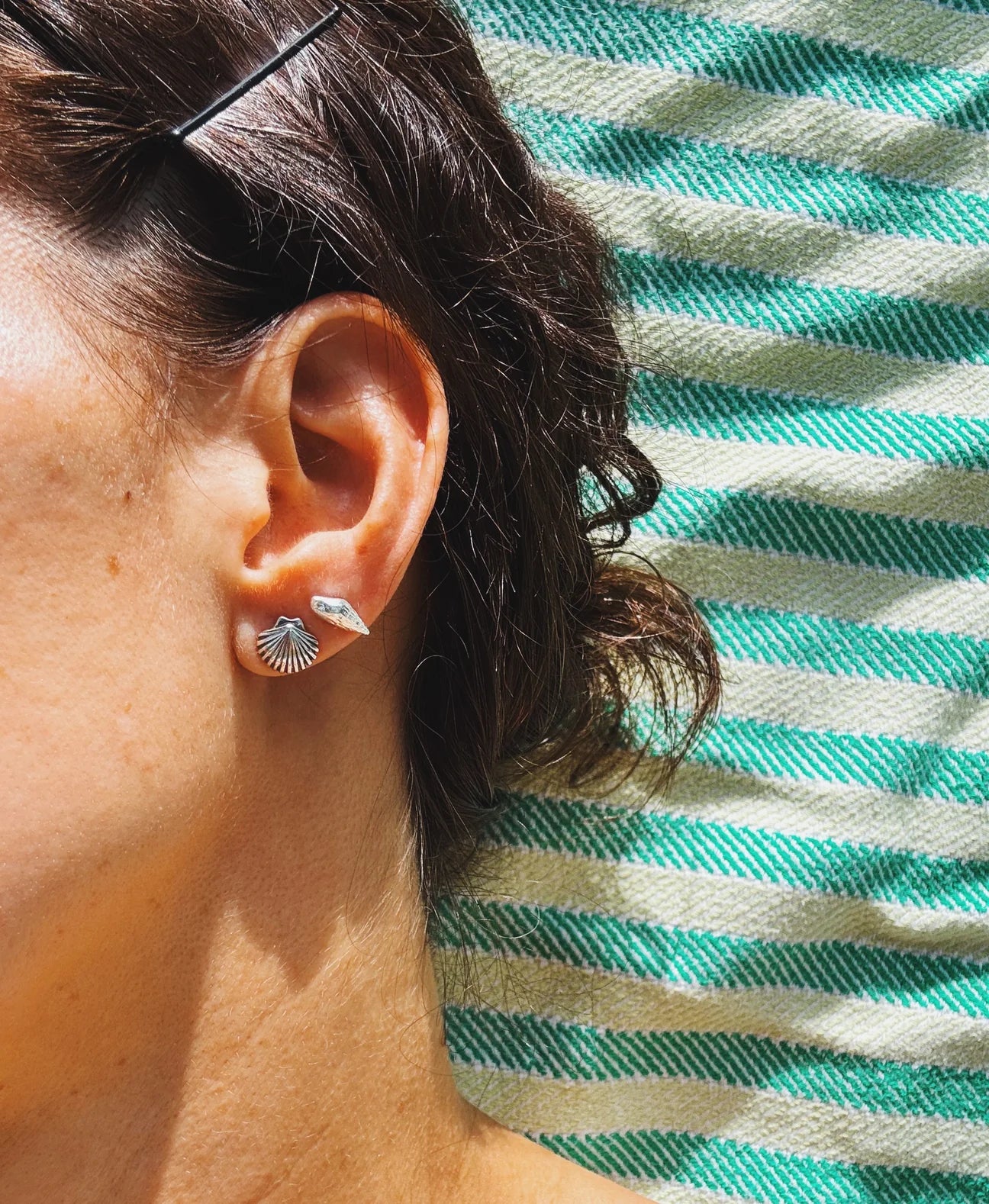 Clam Shell Studs