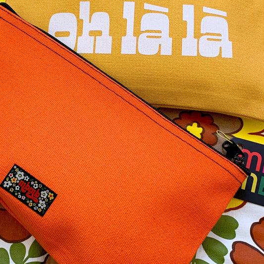 Oh la la le Pouch