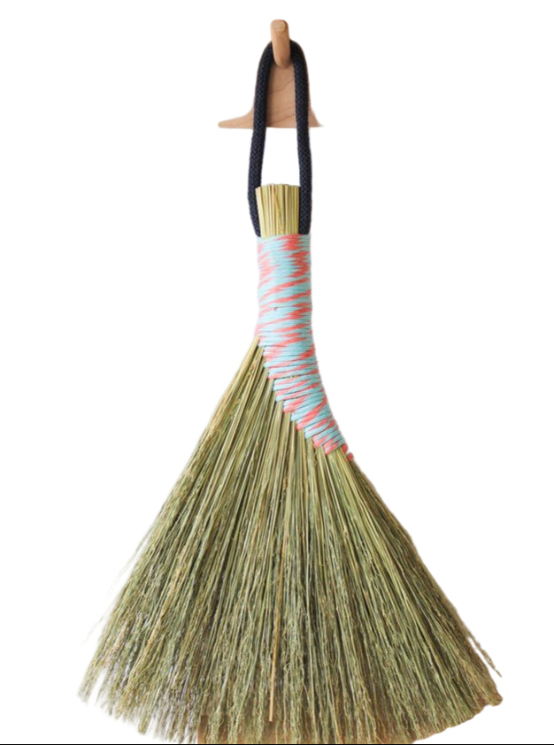 Dual Tone Handbroom
