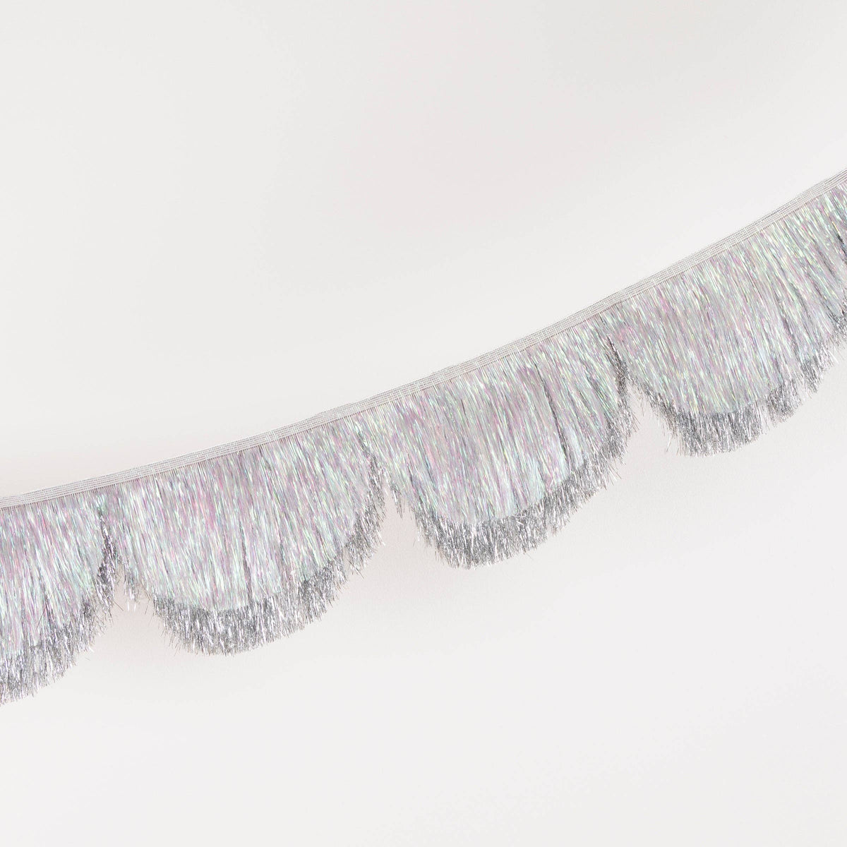 Silver Tinsel Scallop Garland