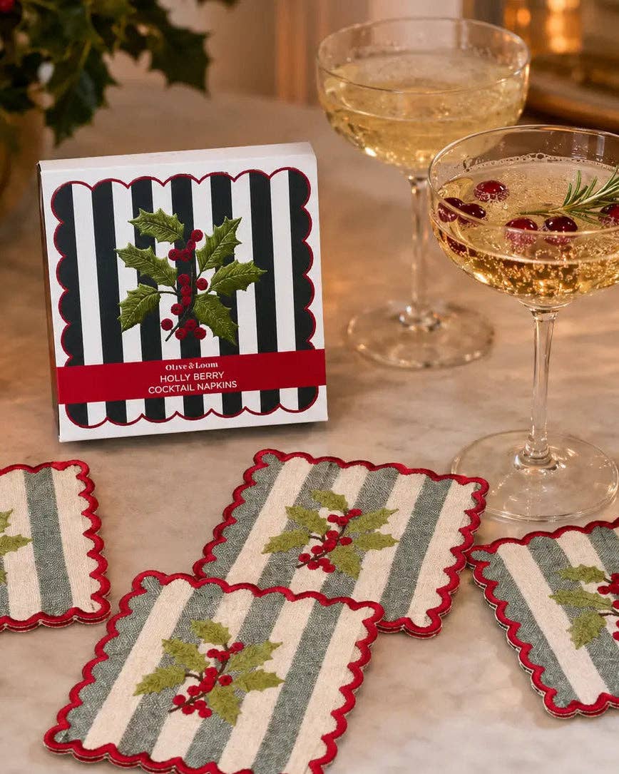 Holly Berry Cocktail Napkins s/4