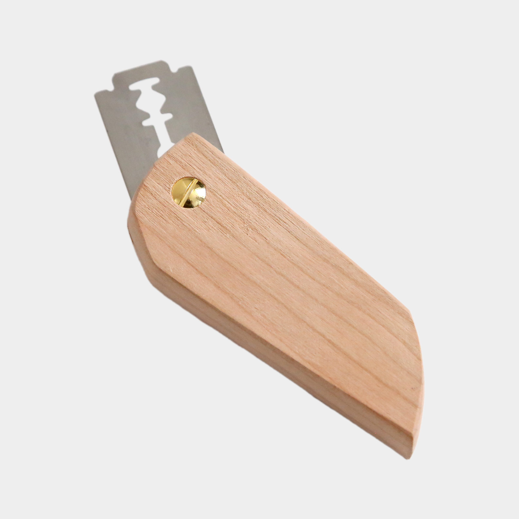 Compact Bread Scoring Tool