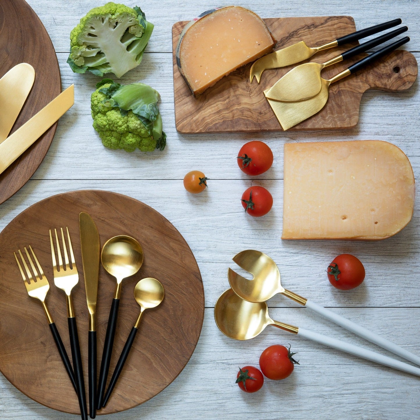 Black & Gold Cheese Set